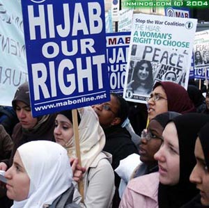 hijab-demo-17jan04-741