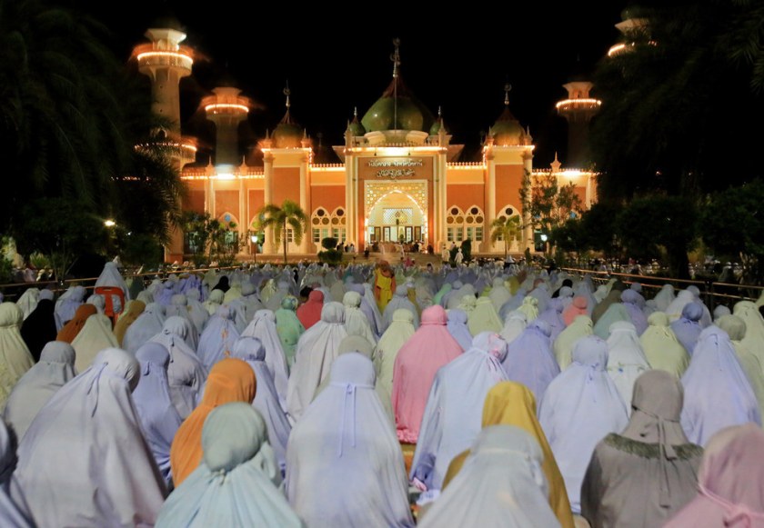 Thai Muslim women pray at the Pattani Central Mosque to mark the holy month of Ramadan in Pattani. Tuwaedaniya Meringing / Getty Images